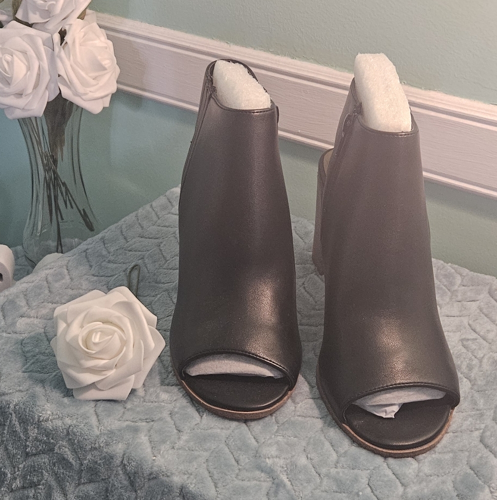Elegant Black Peep-Toe Ankle Boots